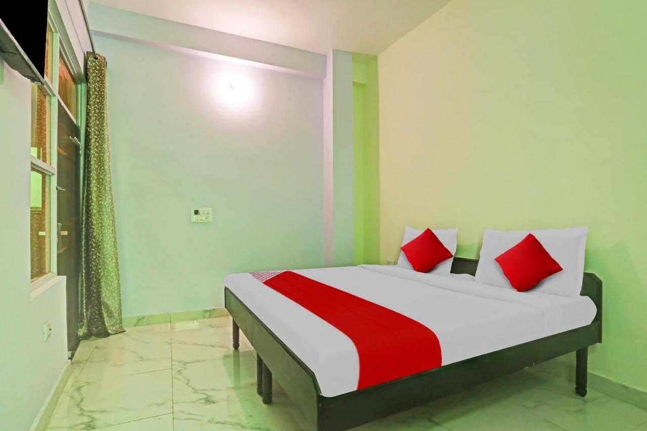 Hotel O Arya Residency Gurgáon Kültér fotó