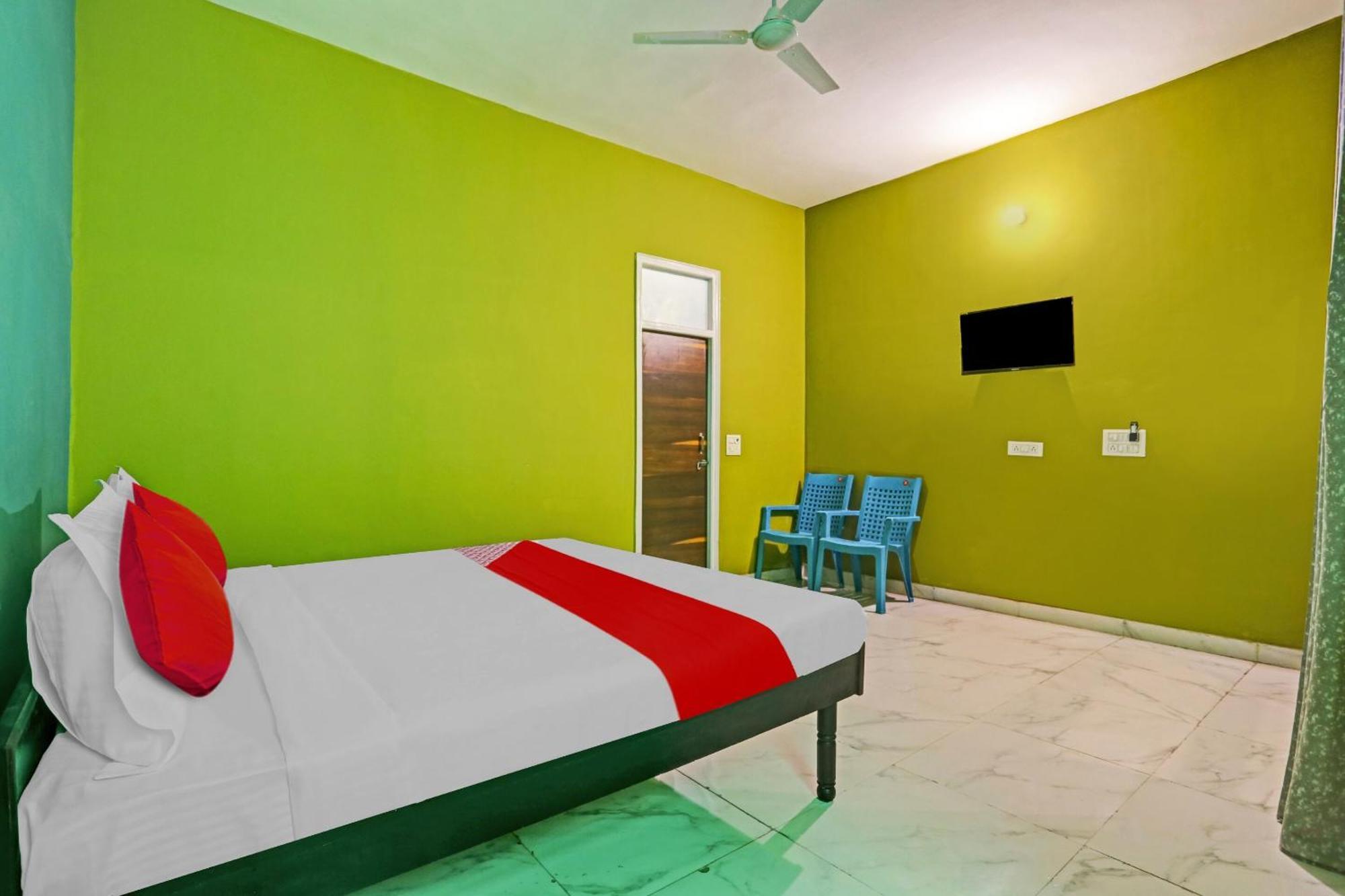 Hotel O Arya Residency Gurgáon Kültér fotó