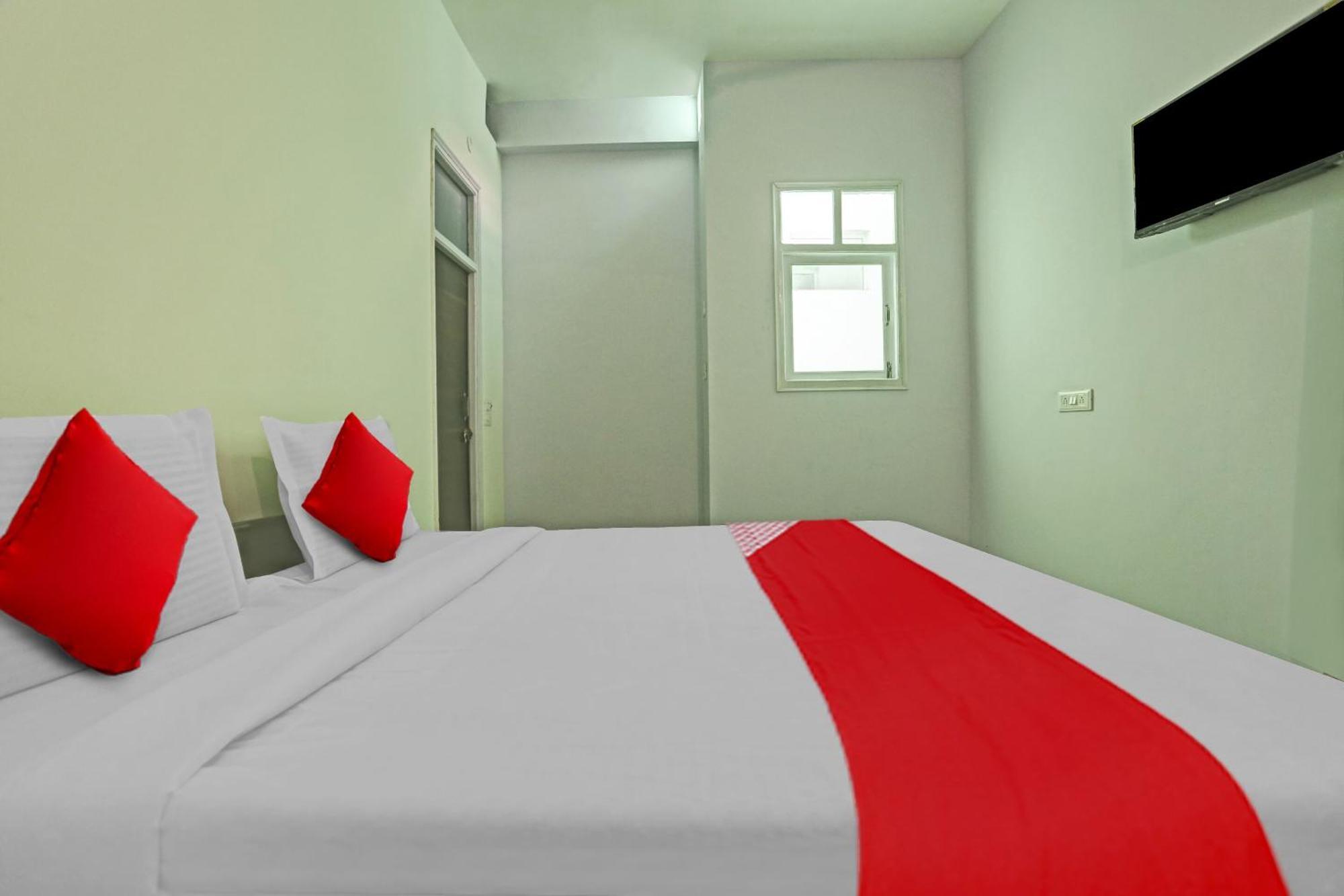 Hotel O Arya Residency Gurgáon Kültér fotó